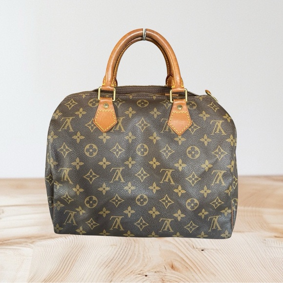 Louis Vuitton Monogram Speedy 30 - Picture 2 of 12